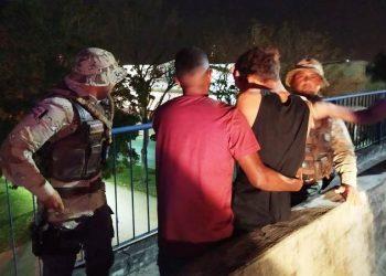 Guarnição de Cipe Nordeste convence jovem a não pular de viaduto