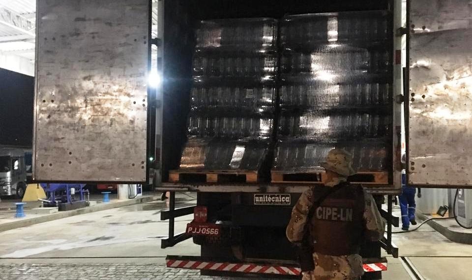 Cipe Litoral Norte recupera carga de refrigerantes em Esplanada; dois criminosos morrem em confronto