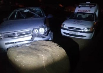 Anjos Jacuipenses presta socorro a motorista de 90 anos que colidiu carro em pedra