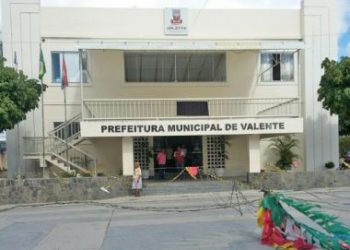 Prefeitura de Valente divulga nota esclarecendo situação de ‘pagamento’ a servidora morta há dois anos