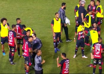Séria B – Vitória vence o Operário de Ponta Grossa com gol de falta nos acréscimos e está livre de rebaixamento