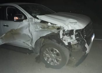 Acidente entre caminhonete e motos deixa 4 feridos