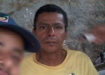 Homem é morto a tiros após ter casa invadida em conjunto habitacional