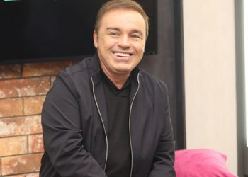 Assessoria de Gugu Liberato nega morte de apresentador