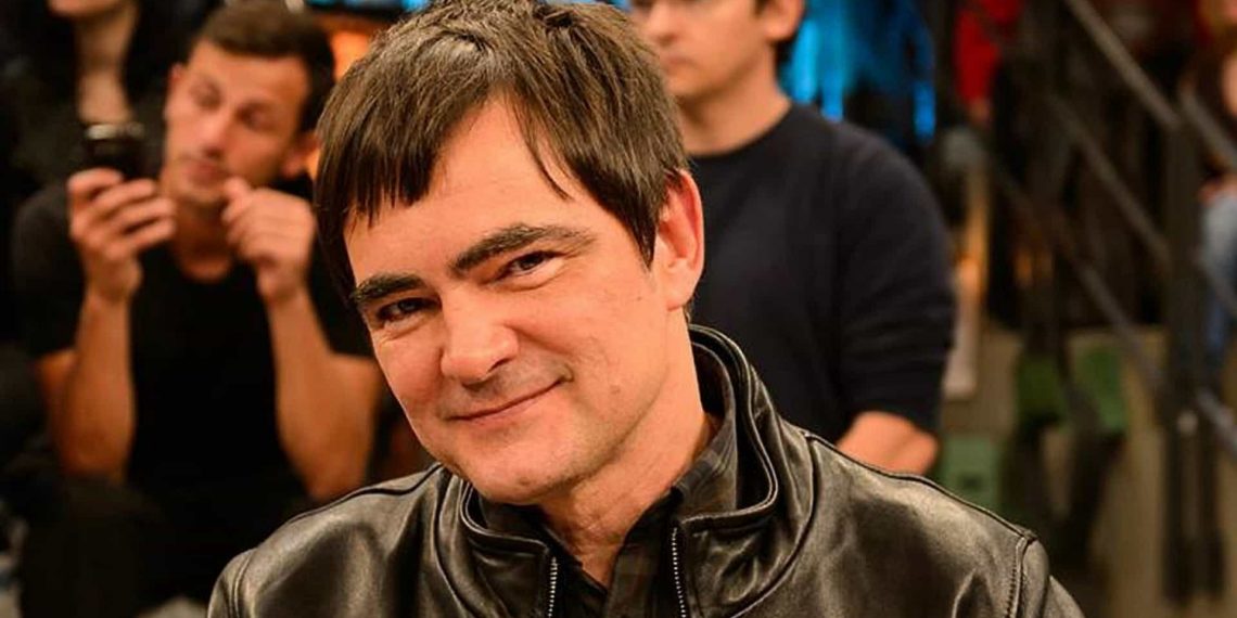 Samuel Rosa anuncia fim da banda Skank