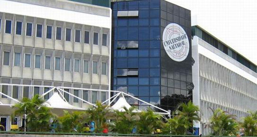 Unifacs é acionada por aumento abusivo na mensalidade do curso de Medicina