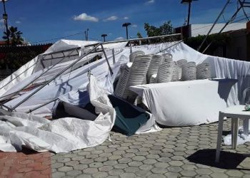Vendaval derruba estrutura montada para festa da padroeira em Riachão do Jacuípe – Vídeo
