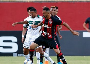 No último jogo de 2019 Vitória perde de virada para o Coritiba no Barradão