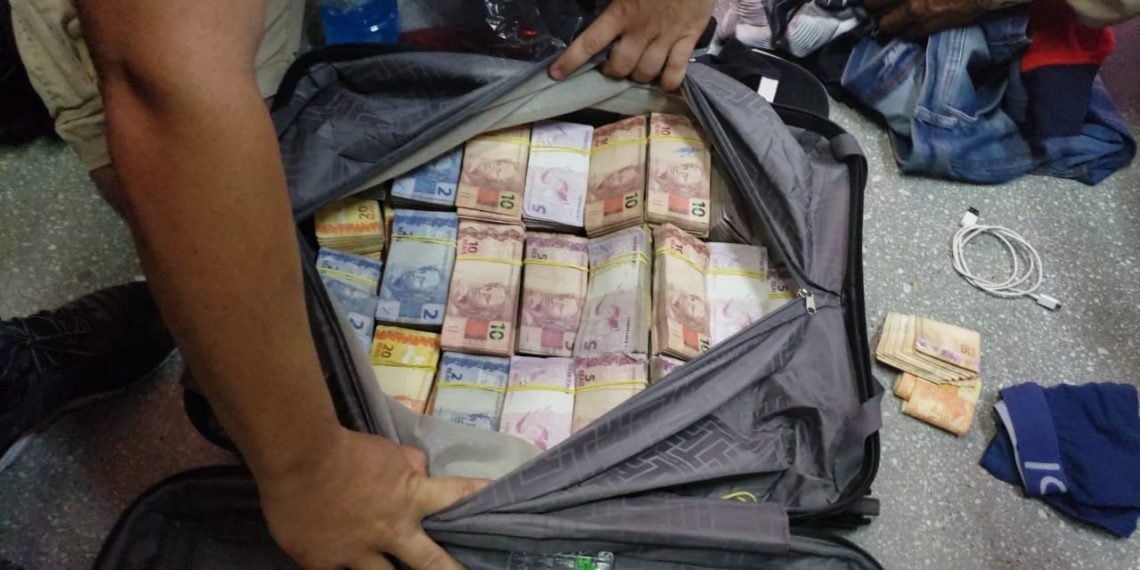 PM e PF capturam quadrilha responsável por furto de banco