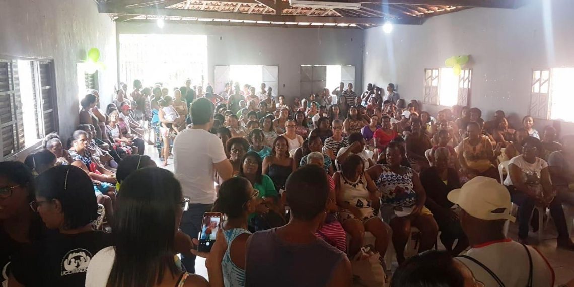 Salvador – Óleo deixa pescadores e marisqueiras do subúrbio em situação precária