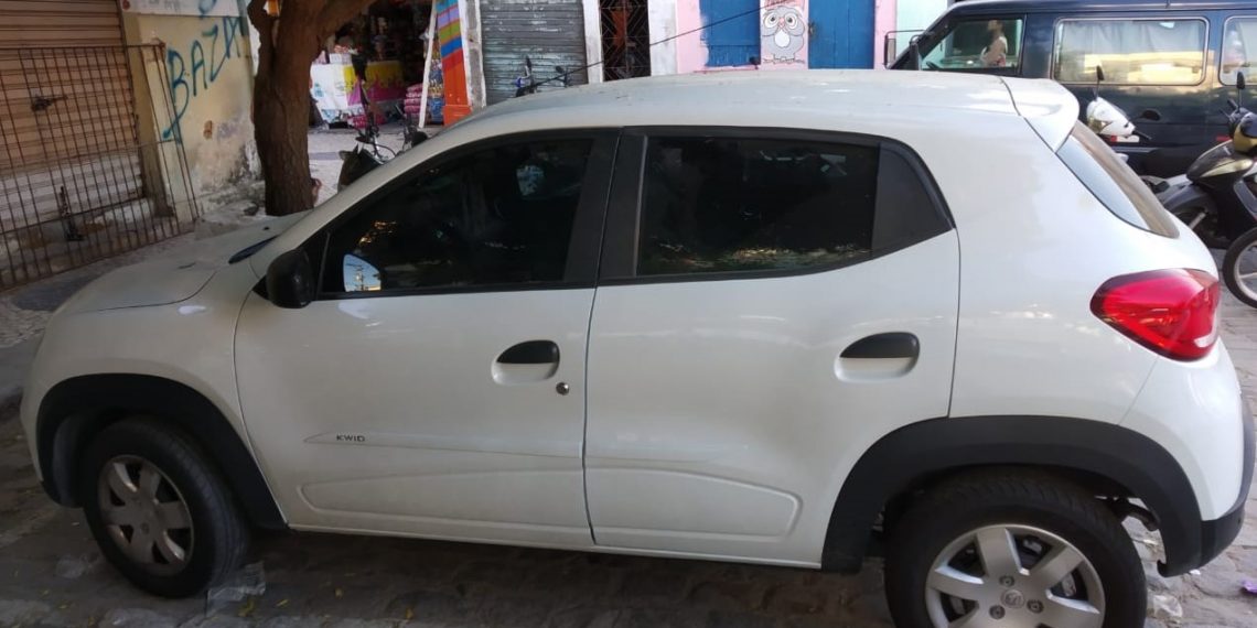 CETO recupera veículo com restrição de furto no centro de Serrinha