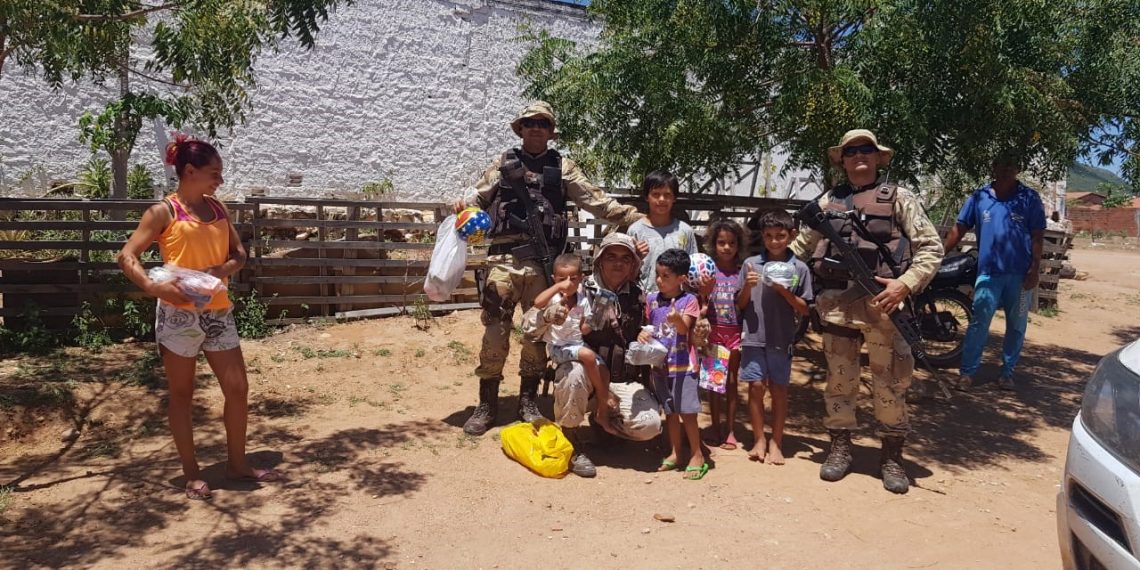 CIPE Nordeste entrega presente a criançada em Monte Santo e Ribeira do Pombal