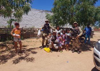CIPE Nordeste entrega presente a criançada em Monte Santo e Ribeira do Pombal