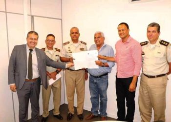 Deputado Alex da Piatã acompanha prefeitos de Inhambupe e Retirolândia em audiência com coronel Anselmo Brandão