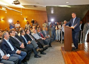 Salvador – Governador assina contrato para construção da rodoviária em Águas Claras