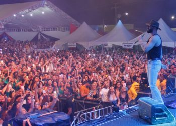Hangar em Valente se consagra como a maior festa de fim de ano no estado