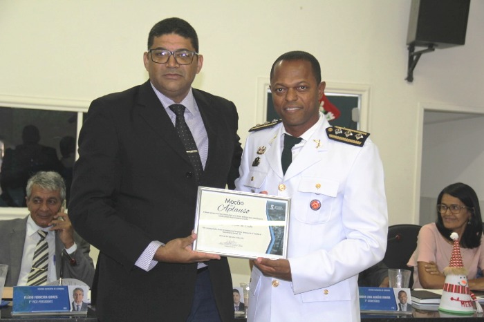 Capitão Lessa é homenageado com Moção de Aplausos na Câmara Municipal