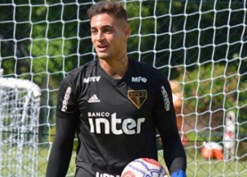 São Paulo decide rescindir contrato com Jean após prisão de goleiro nos EUA