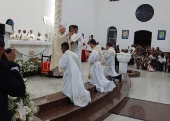 Bispo Dom Ottorino celebra a ordenação de três novos padres para Diocese de Serrinha