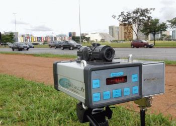 Justiça determina que PRF volte a usar radares móveis em rodovias