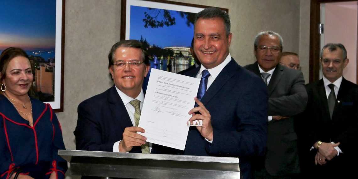Governo do Estado formaliza parceria com TRE para cadastro biométrico na rede SAC