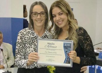 Locutora Vilmara de Assis recebe Moção de Aplauso na Câmara Municipal de Serrinha