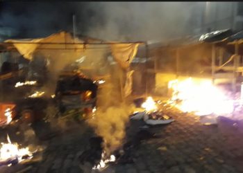 Incêndio destrói barracas de verdura de feira livre em Tucano