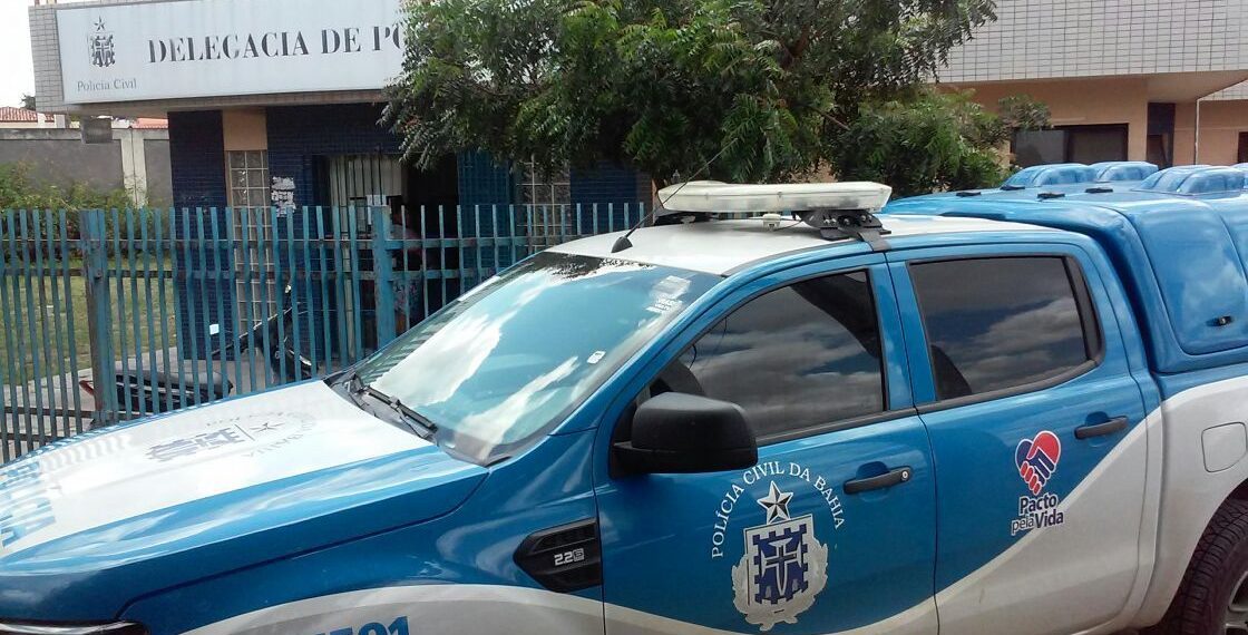 Homem invade casa de idosa, rouba e estupra empregada