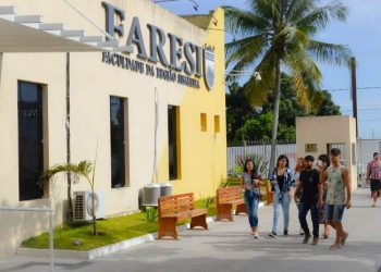 FARESI disponibiliza 20 bolsas de estudos para candidatos que fizeram mais de 450 pontos no ENEM