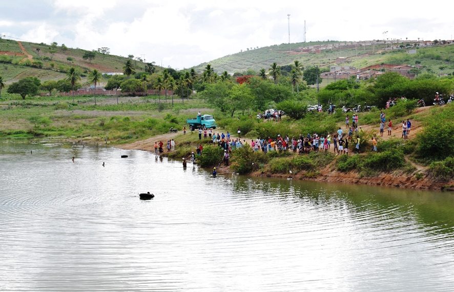 Adolescente desaparece nas águas de um açude na cidade de Baixa Grande