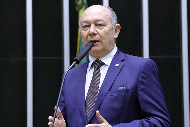 Deputado José Nunes é o único parlamentar baiano com 100% de presença na Câmara Federal