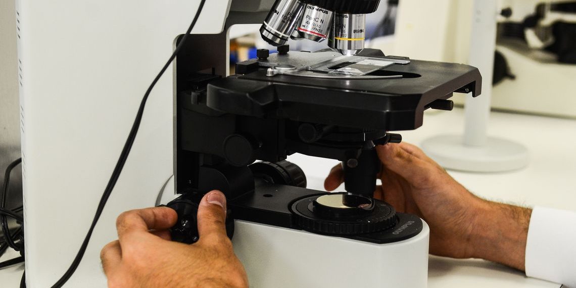 Brasileira desenvolve novo tratamento para câncer de ovário