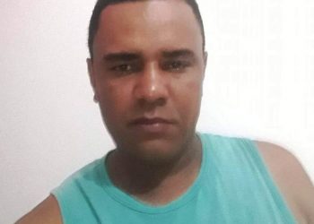 Ponto Novo – Homem morre após colidir moto em poste de iluminação