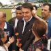 Bolsonaro leva puxão de orelha de apoiadora em Brasília