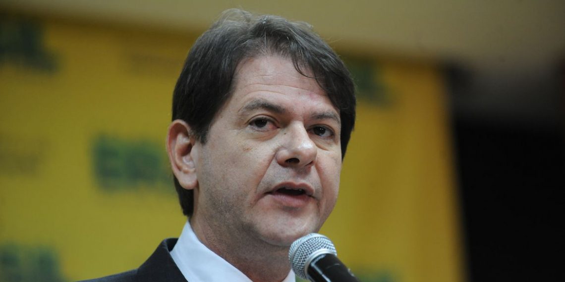 Cid Gomes apresenta evolução clínica após ser baleado no Ceará
