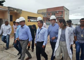 Deputado Alex da Piatã visita obras de reforma e participa do ato de instalação de dez novos leitos de UTI do hospital Dantas Bião em Alagoinhas