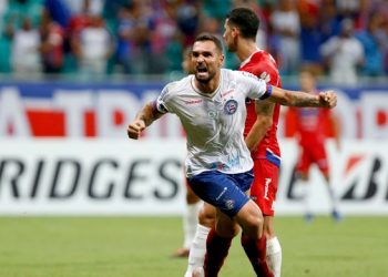 Bahia desencanta, faz 3 a 0 no Nacional do Paraguai e vai com boa vantagem para o jogo de volta