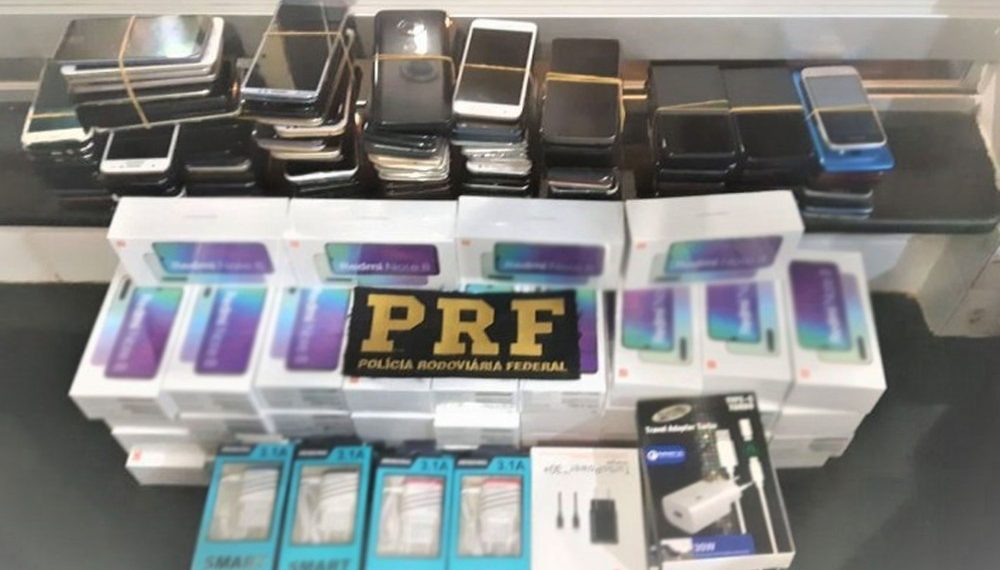 Feira: carga com mais de 184 celulares sem nota fiscal é apreendida na BR 116