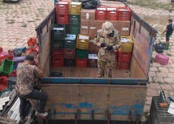 Apreendidos R$ 101 mil em espécie e meio milhão em cigarros ilegal