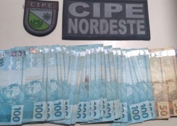 CIPE Nordeste prende dois indivíduos pouco tempo depois de espancar e roubar quase R$ 9 mil de idoso