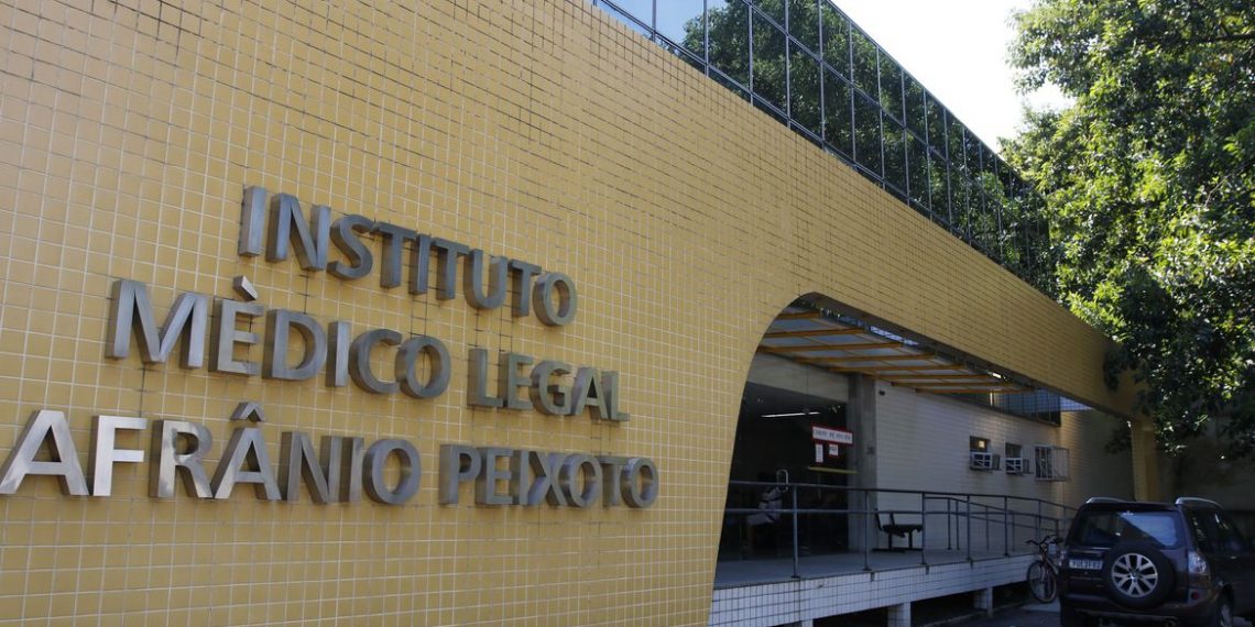 Corpo do ex-PM Adriano é liberado para sepultamento após segundo exame