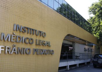 Corpo do ex-PM Adriano é liberado para sepultamento após segundo exame