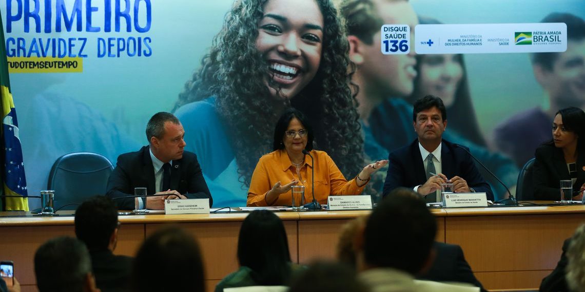 Governo lança campanha para reduzir gravidez na adolescência