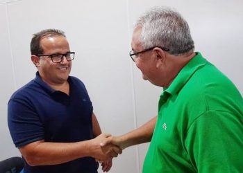Reunião define pré-candidatura de Vando e Sidnei a reeleição de prefeito e vice
