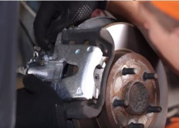 Entenda como funciona o sistema de freio a disco e a importância da pinça de freio