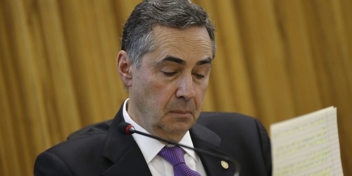 Ministro do STF proíbe campanhas contra isolamento da covid-19