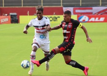 Vitória goleia o River e fica muito perto de classificação na Copa do Nordeste