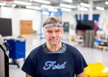 Ford vai produzir em suas fábricas no Brasil e na Argentina máscaras de proteção facial no combate ao coronavírus
