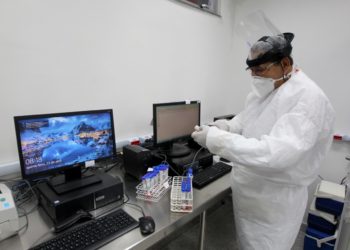 Com entrega de nova ala do Lacen, Bahia passa a ter capacidade para realizar mil testes diários da Covid-19