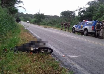 Casal é morto enquanto viajava de moto pela BA -131